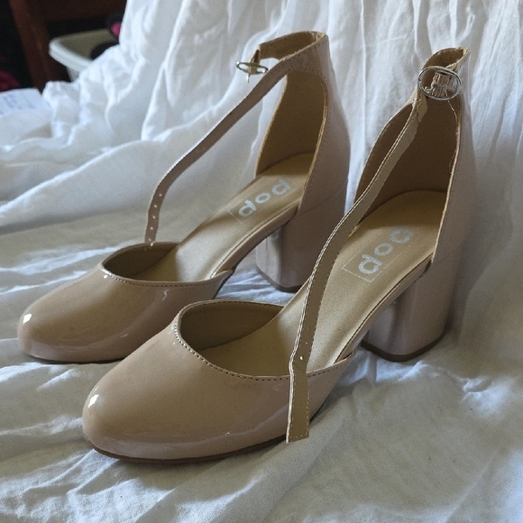 (J36) Pop Tan Wedge Heel with Ankle Strap and Rounded Toe - Picture 2 of 8